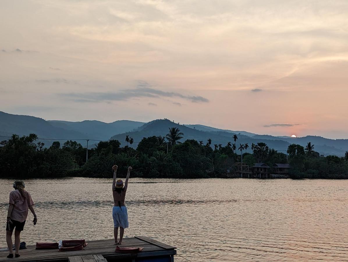 Yellow Sun Kampot Dış mekan fotoğraf